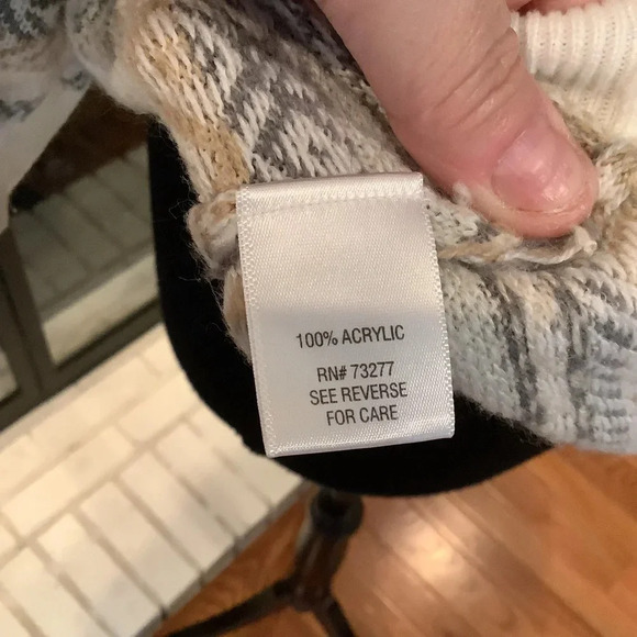 #41 Croft and Barrow Cardigan Sweater Size Medium - Picture 4 of 5